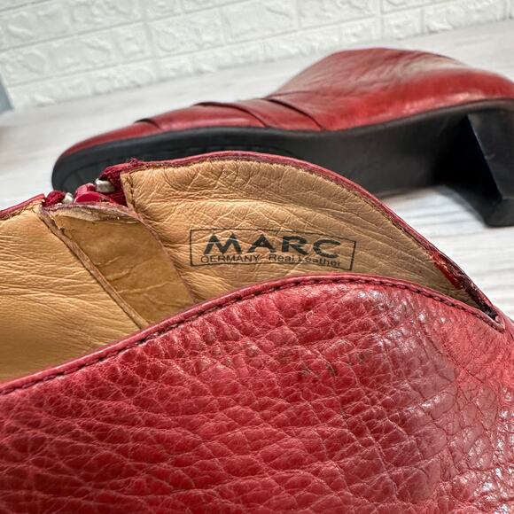 Marc Soft Walk Shoes WMNS 41 US 10.5 Red Leather Pleated Side Zipper Block Heel - Picture 8 of 10